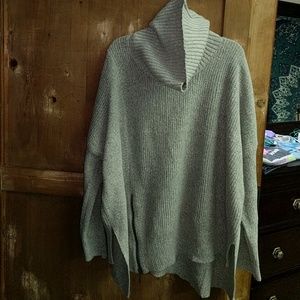 Comfy Gray Sweater wifh loose turtleneck